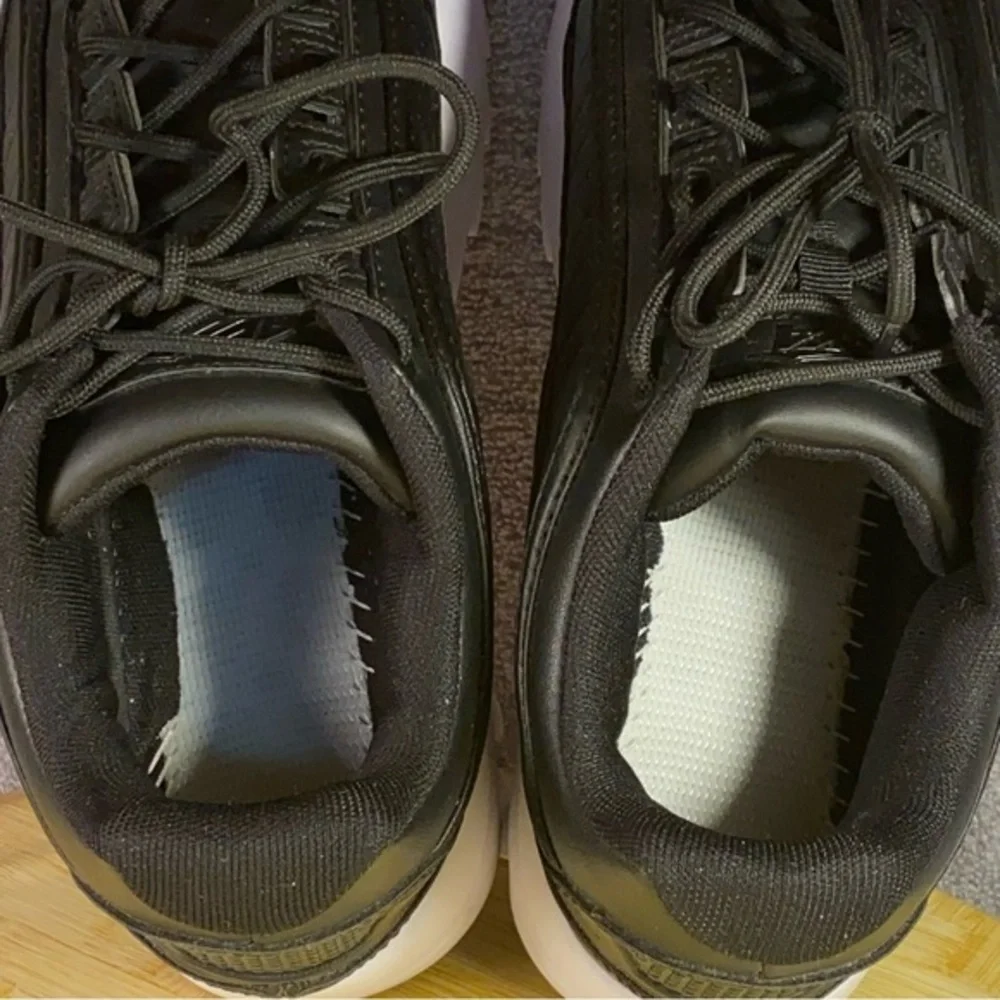 Avia Platform Shoes Women’s Size 10 Lace‎ Up No Insoles Color  Black-White